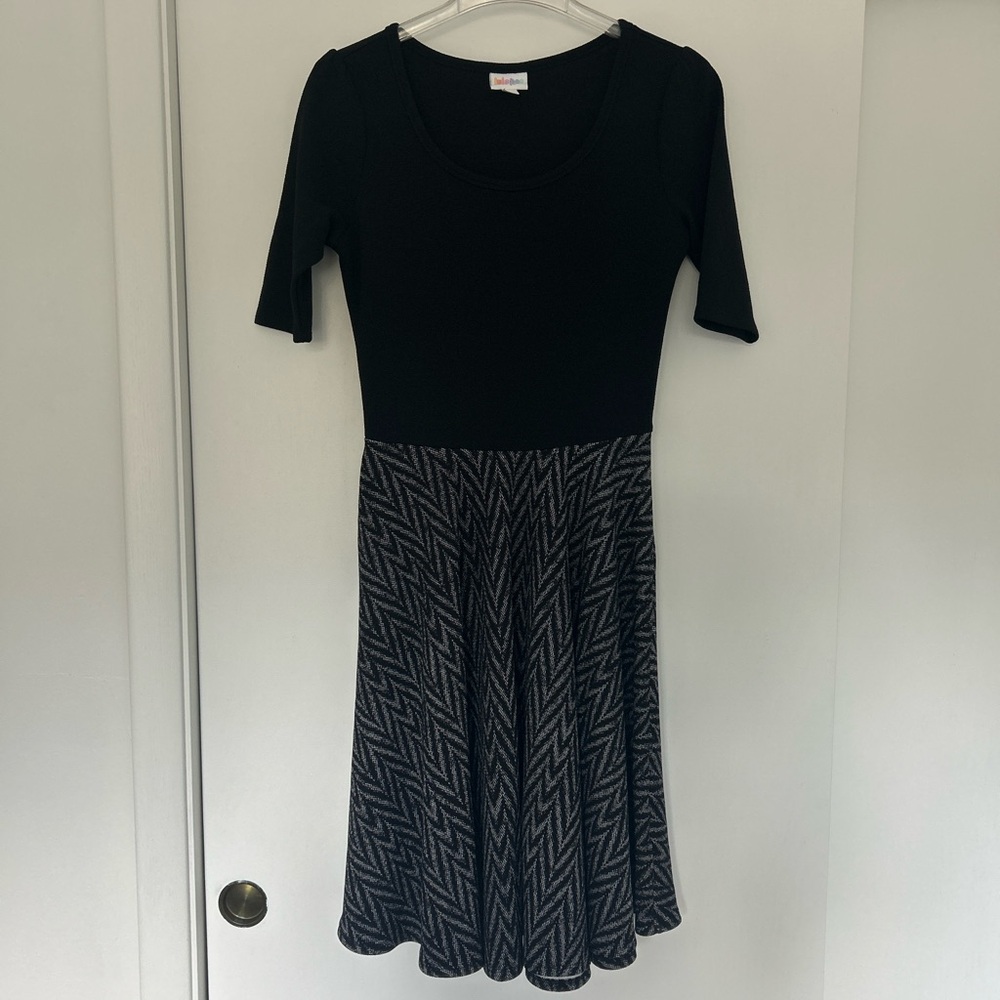 LuLaRoe Nicole Black and Gray Midi Dress